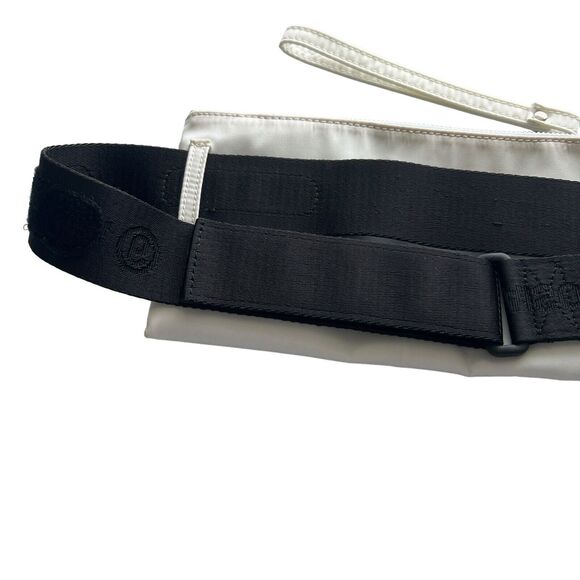 MM6 MAISON MARGIELA Multi Pockets Belt Bag In White - Picture 8 of 13